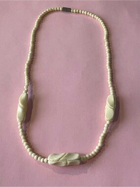 Vintage Bone Carved Bead Necklace #9255 💎 SALE